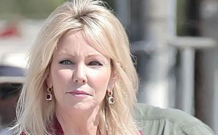 I know Heather Locklear was once a hot piece of woman and if you like zombie