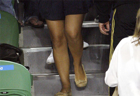 Lily Allen Shows Off Her Thick Legs at the Tennis Game of the Day