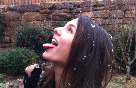 Victoria Justice's Teen Tongue for the Pervs of the Day