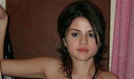Selena Gomez Fake Topless Photo of the Day